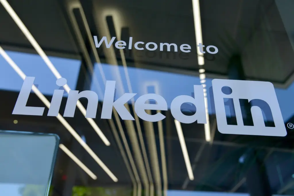5 reasons you should use LinkedIn